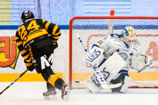 Skellefteås Andreas Wingerli gör 4-5 bakom Leksands