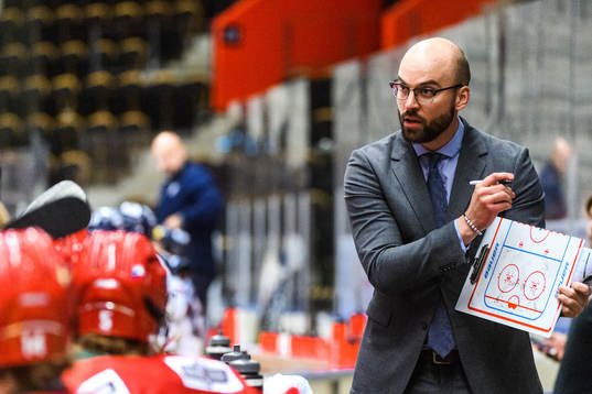 Modos tränare Björn Edlund