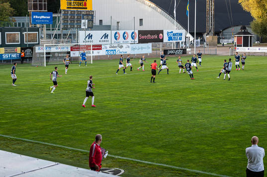 Vy över ena planhalvan på Landskrona IP