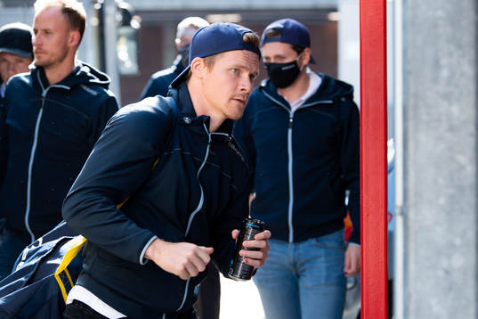 s Simon Önerud
