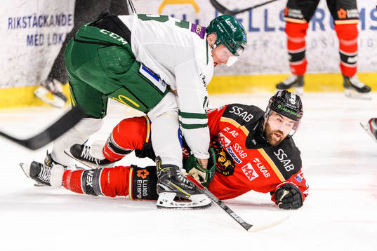Luleås Jack Connolly och Färjestads Lucas Forsell