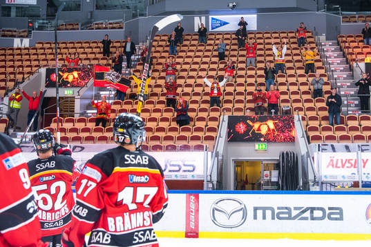 Luleås spelare tackar supportrarna