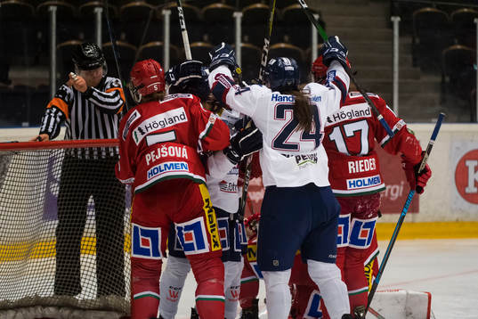 Linköpings Matilda Af Bjur gjorde 2-0 målet
