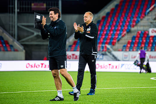 Dag-Eilev Fagermo, head coach of Vålerenga, celebrates