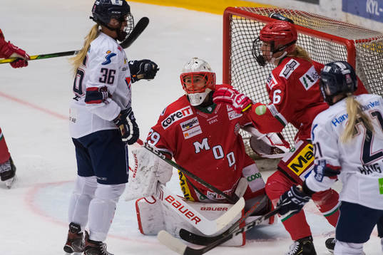 Modos Klara Peslarova och Linköpings Emilie Kruse Johansen