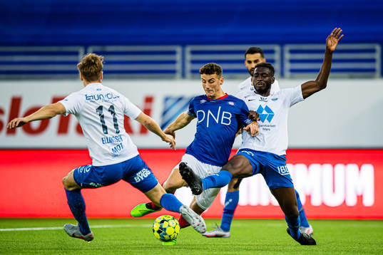 Herolind Shala of Vålerenga and Sheriff Sinyan of Molde