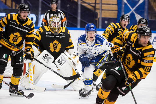 Skellefteås målvakt Gustaf Lindvall och Leksands Emil