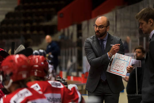 Modos tränare Björn Edlund