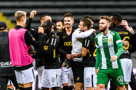 s Mikael Lustig jublar