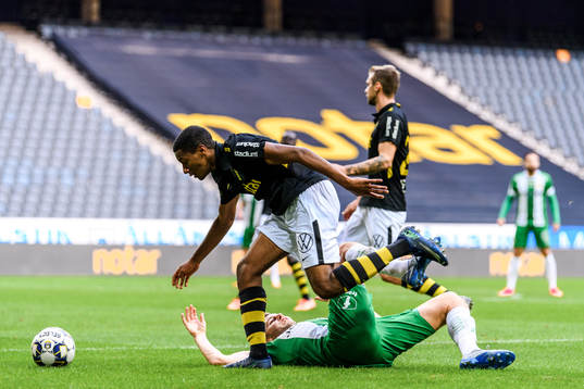 s Paulos Abraham och Hammarbys Jeppe Andersen