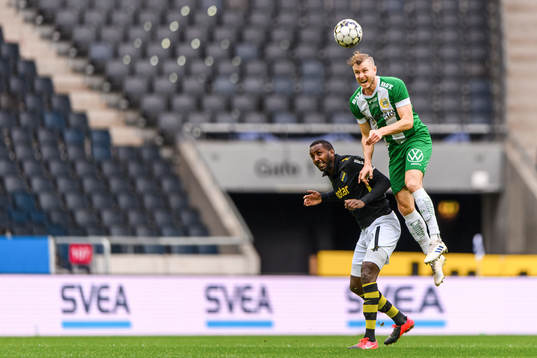 s Henok Goitom och Hammarbys Richard Magyar