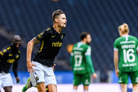s Mikael Lustig jublar