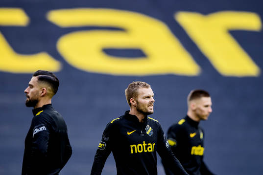 s Panajotis Dimitriadis, Sebastian Larsson och Karol Mets