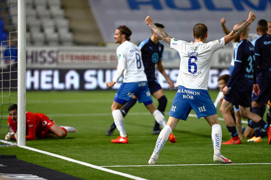 Malmö FFs Marko Johansson deppar och IFK Norrköpings Eric