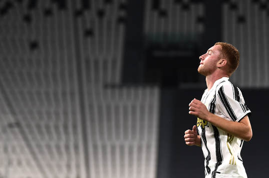 Dejan Kulusevski of Juventus celebrates the 1-0 goal