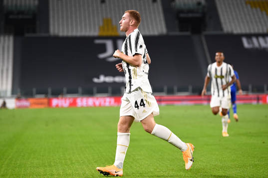 Dejan Kulusevski of Juventus celebrates the 1-0 goal