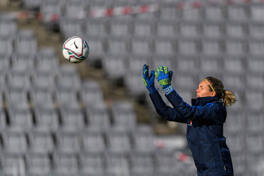 Goalkeeper Jennifer Falk