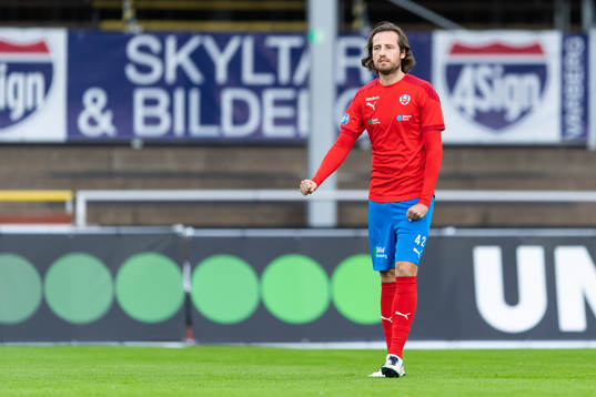 Helsingborgs Mix Diskerud före fotbollsmatchen i
