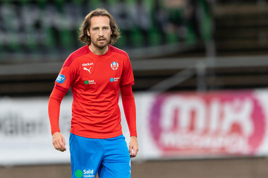 Helsingborgs Mix Diskerud före fotbollsmatchen i