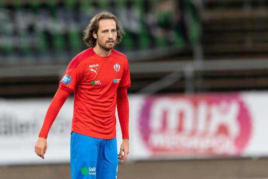 Helsingborgs Mix Diskerud före fotbollsmatchen i
