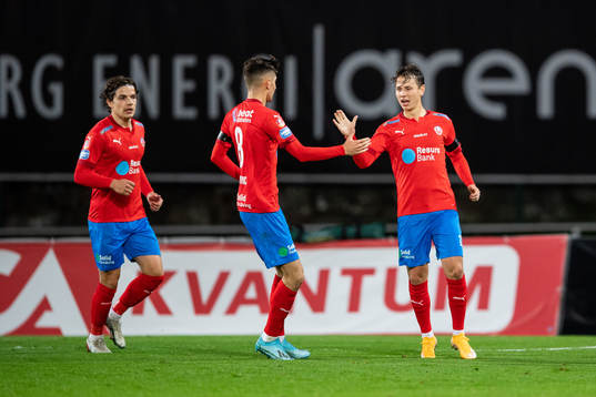 Helsingborgs Alex Timossi (h) jublar med Armin Gigovic