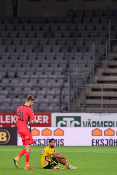 Elfsborgs målvakt Tim Rönning och Per Frick deppar