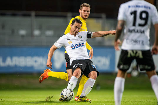 Mjällbys Jacob Bergström och Örebros Nordin Gerzic