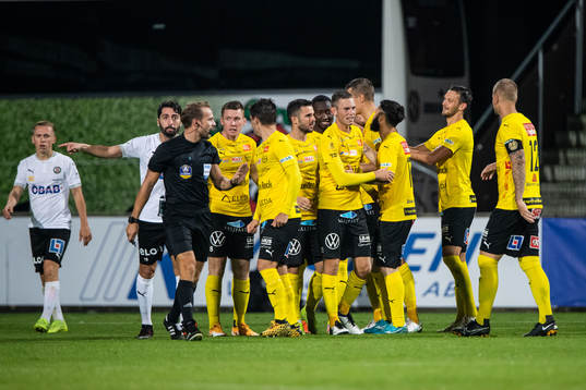 Mjällbys spelare jublar