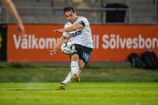 Örebros Nordin Gerzic