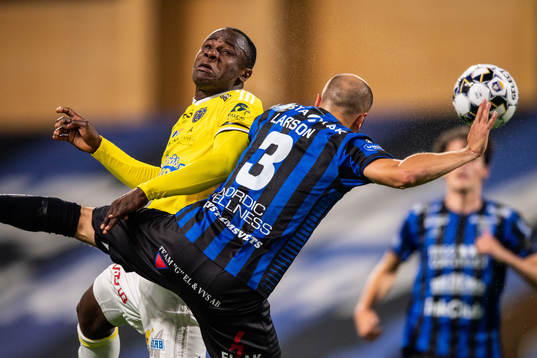 Falkenbergs Nsima Peter och Sirius Karl Larson