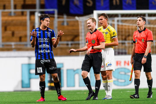 Sirius Stefano Vecchia och Domare Fredrik Klitte