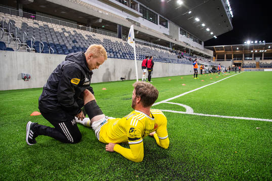 Falkenbergs Karl Söderström får läkarvård