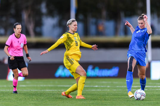 Lina Hurtig of Sweden and Sigrid Lara Gardarsdottir of