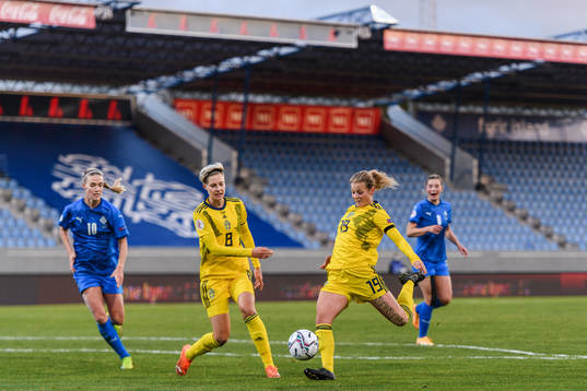 Lina Hurtig and Anna Anvegård of Sweden