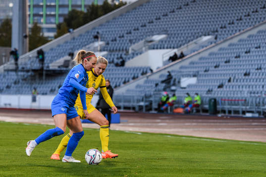 Gunnhildur Yrsa Jonsdottir of Iceland and Jonna Andersson