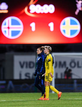 Nathalie Björn and Lina Hurtig of Sweden