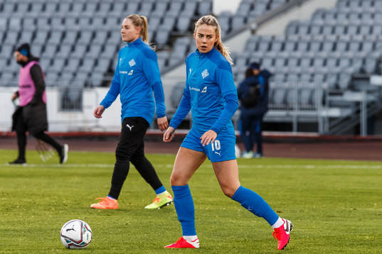 Dagny Brynjarsdottir of Iceland