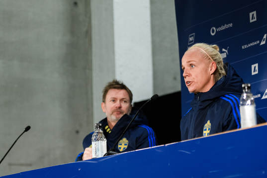 Head coach Peter Gerhardsson and Caroline Seger of Sweden