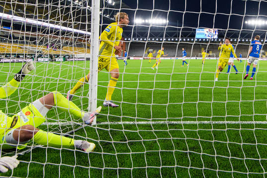 Sundsvalls Pontus Engblom jublar