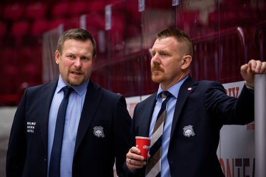 Malmö Redhawks tränare Joakim Fagervall och assisterande