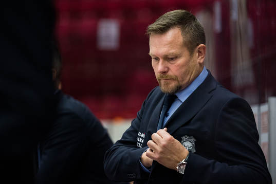 Malmö Redhawks tränare Joakim Fagervall deppar