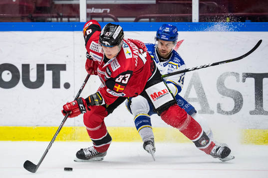 Malmö Redhawks Fredrik Händemark och Leksands Oskar Lang