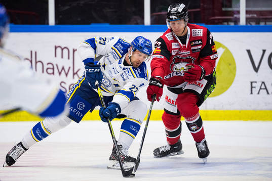 Leksands Marek Hrivík och Malmö Redhawks Adam Ollas