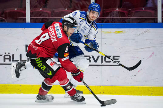 Leksands Peter Cehlarik och Malmö Redhawks Johan Olofsson