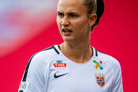 Caroline Graham Hansen of Norway warms up