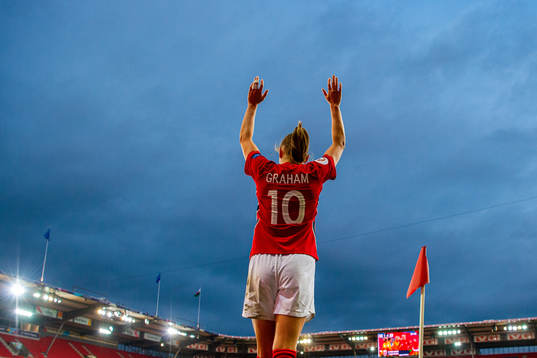 Caroline Graham Hansen of Norway takes a corner kick