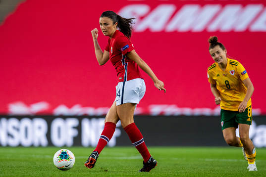 Ingrid Syrstad Engen of Norway and Angharad James of Wales