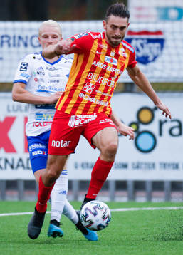 Örebro Syrianskas Laurie Bell och IFK Luleås Max Wårell