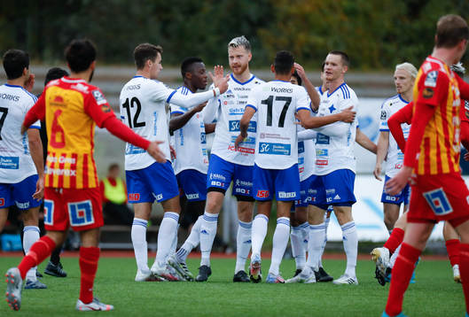 IFK Luleås William Olausson jublar med lagkamrater