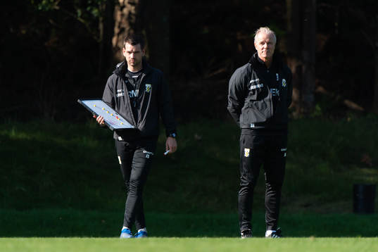 Assisterande tränare Ferran Sibila och tränare Roland
